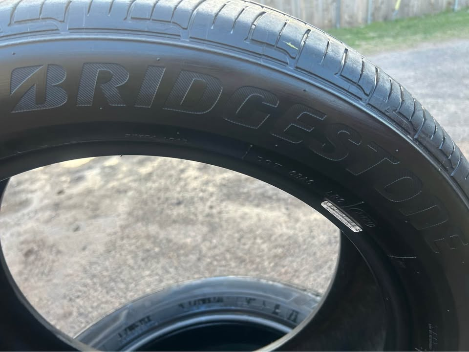 245/50R19 Bridgestone Dueler H/P Sport – Used Set (90% Tread)